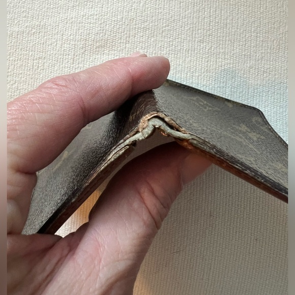 Louis Vuitton ID holder/wallet - Picture 8 of 16
